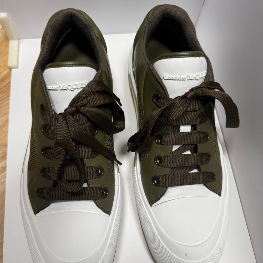 Alexander McQueen Men's Olive Green Sneakers